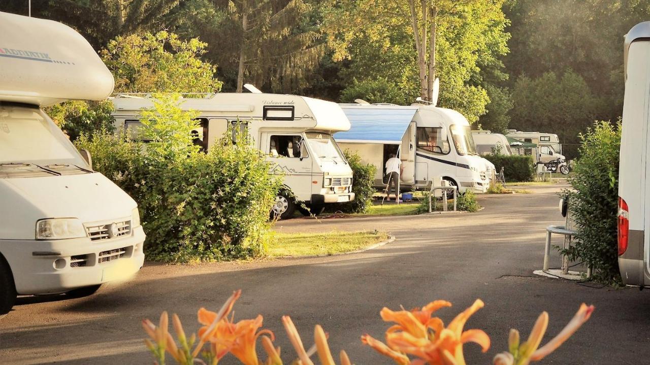 Camping Paris Beau Village Villiers-sur-Orge Exterior photo